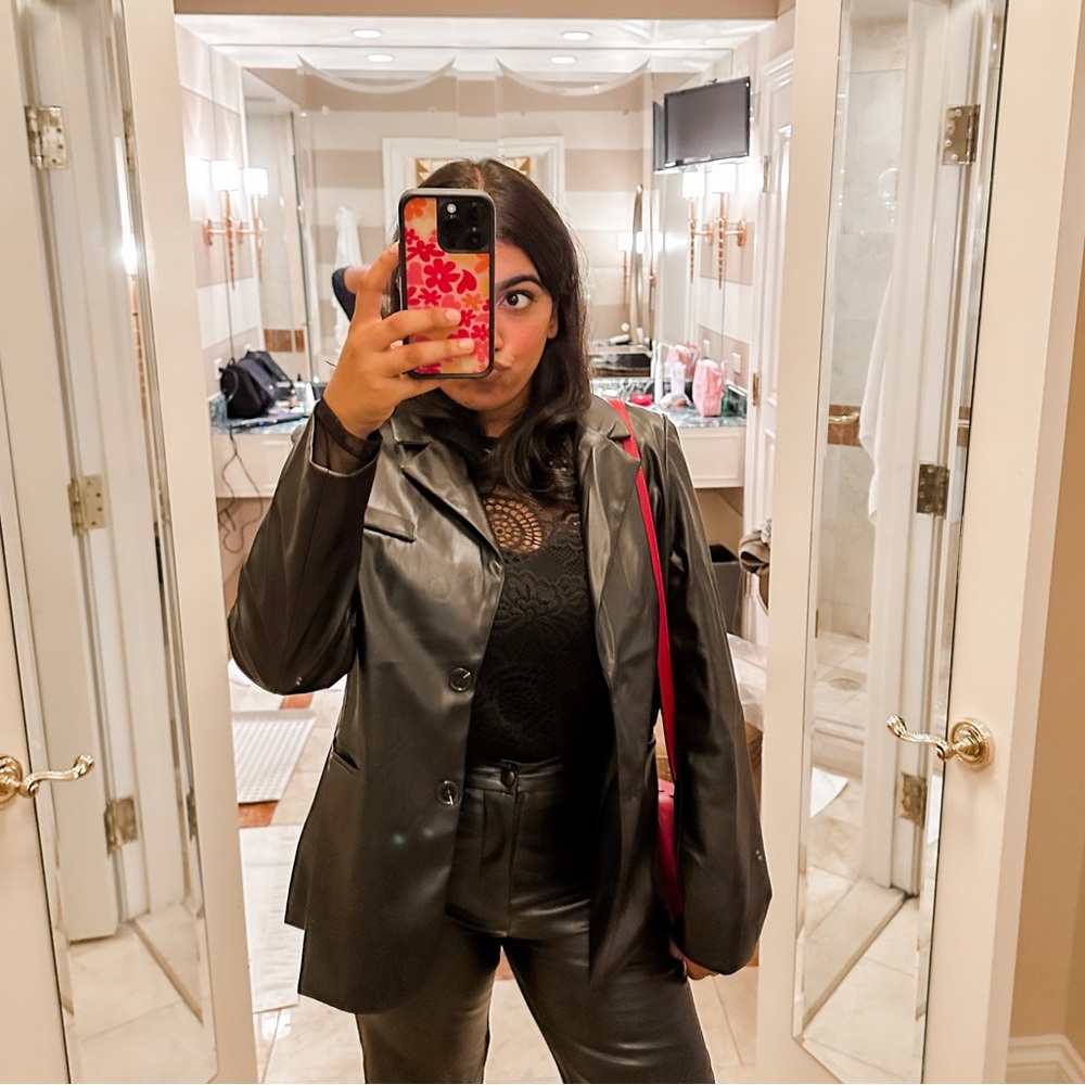Meet your Posher, Avani